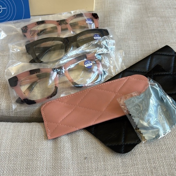 CCVOO Oprah Style Blublock Reading Glasses!  1.75 3 pairs - Picture 5 of 6